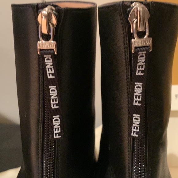 FENDI FFREEDOM CALF LEATHER BOOTIES IN BLACK WITH CONTOURED HEEL SIZE 8.5 - Picture 9 of 15